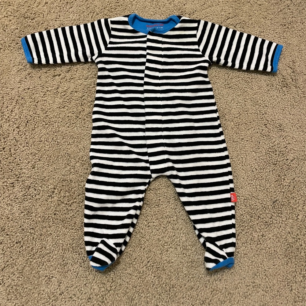 Magnetic Me Onesie - Size 0-3 months - Picture 3 of 6
